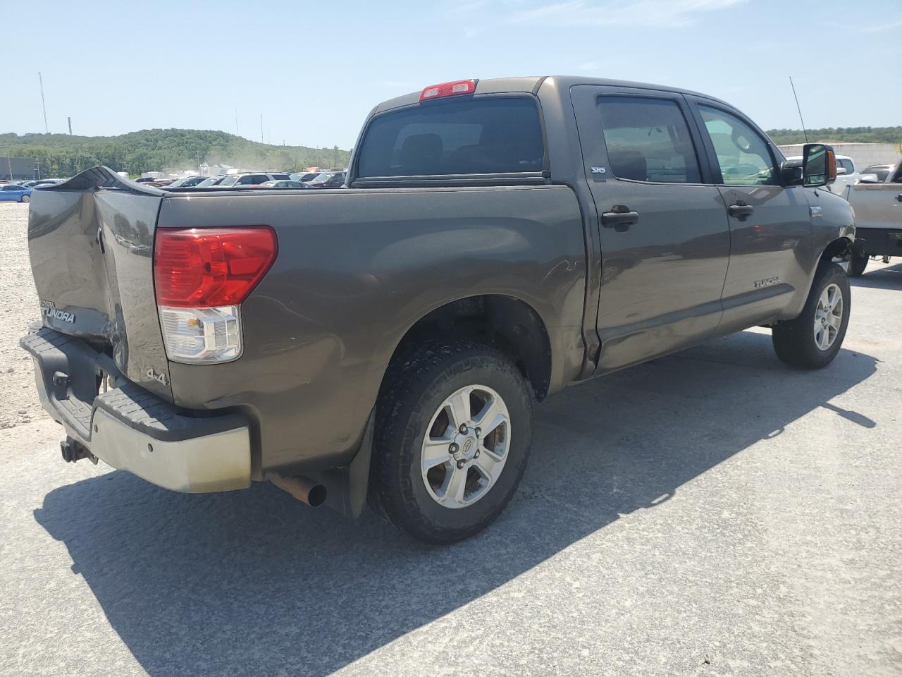 Image 3 of 2011 TOYOTA TUNDRA CREWMAX SR5 2011 with VIN 5TFDY5F17BX173399