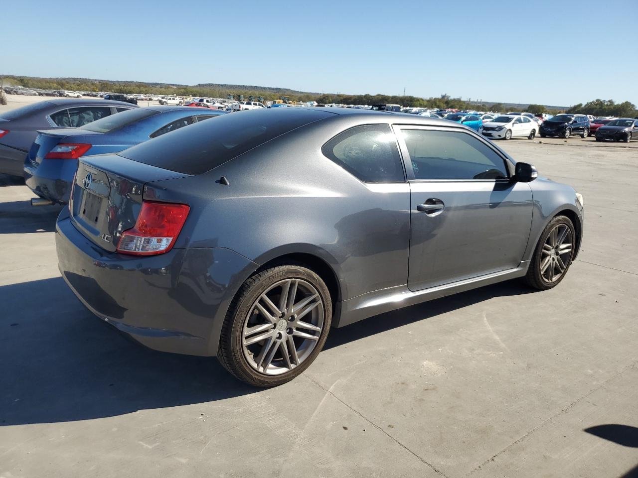Image 3 of 2013 TOYOTA SCION TC  2013 with VIN JTKJF5C78D3052319