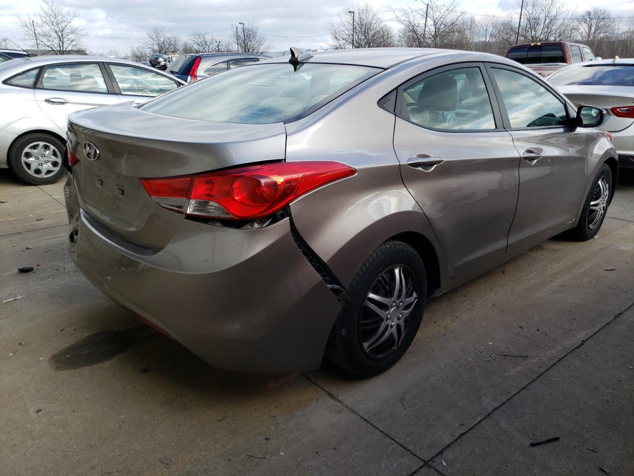 Изображение 3 2013 HYUNDAI ELANTRA GLS 2013 с VIN 5NPDH4AE0DH174283