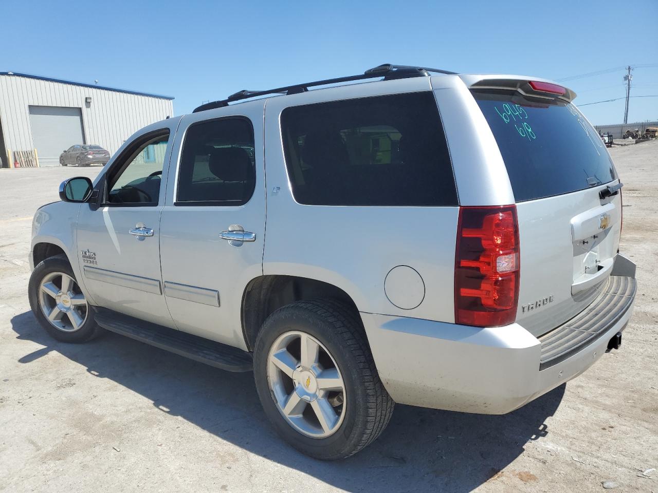 Obraz 2 z 2011 CHEVROLET TAHOE C1500 LT 2011 z VIN 1GNSCBE02BR272950