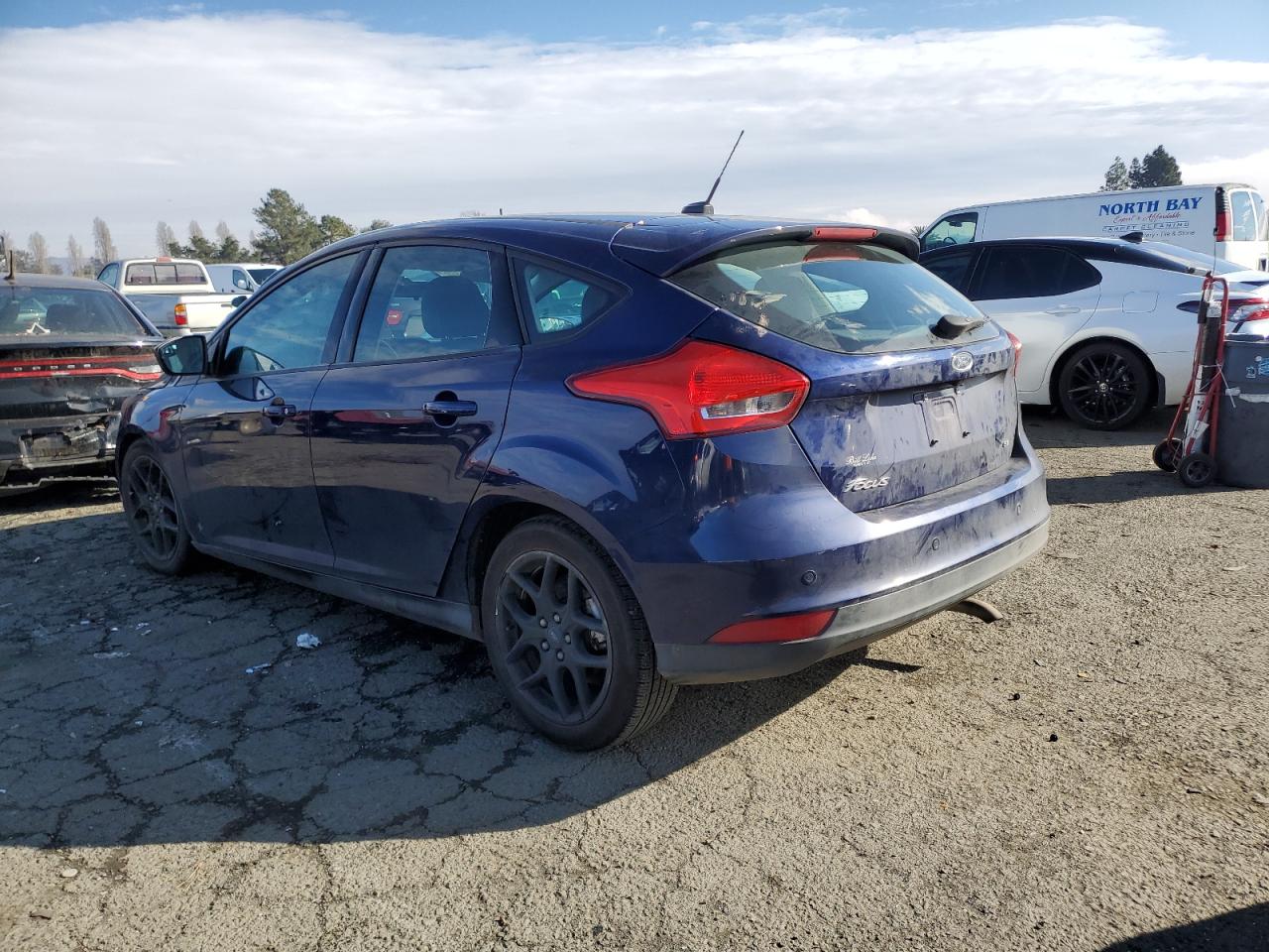 Image 2 of 2016 FORD FOCUS SE 2016 with VIN 1FADP3K28GL312045