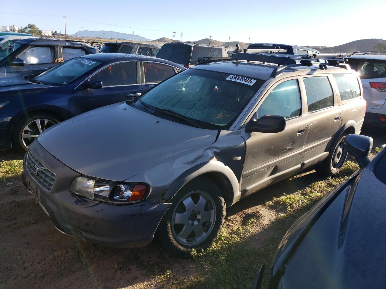 Изображение 1 2001 VOLVO V70 XC 2001 с VIN YV1SZ58DX11016098