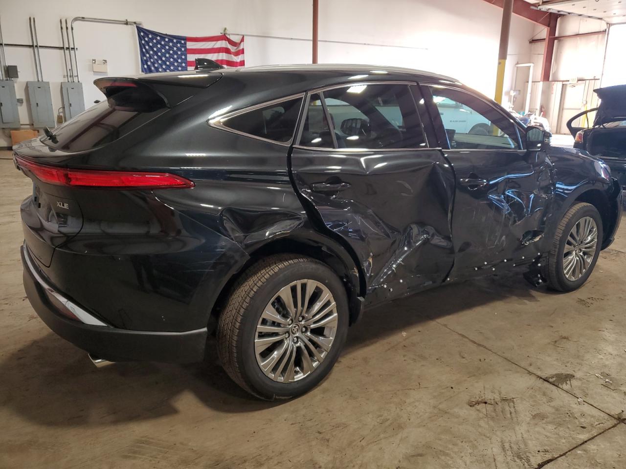 Obraz 3 z 2023 TOYOTA VENZA LE 2023 z VIN JTEAAAAH5PJ147619