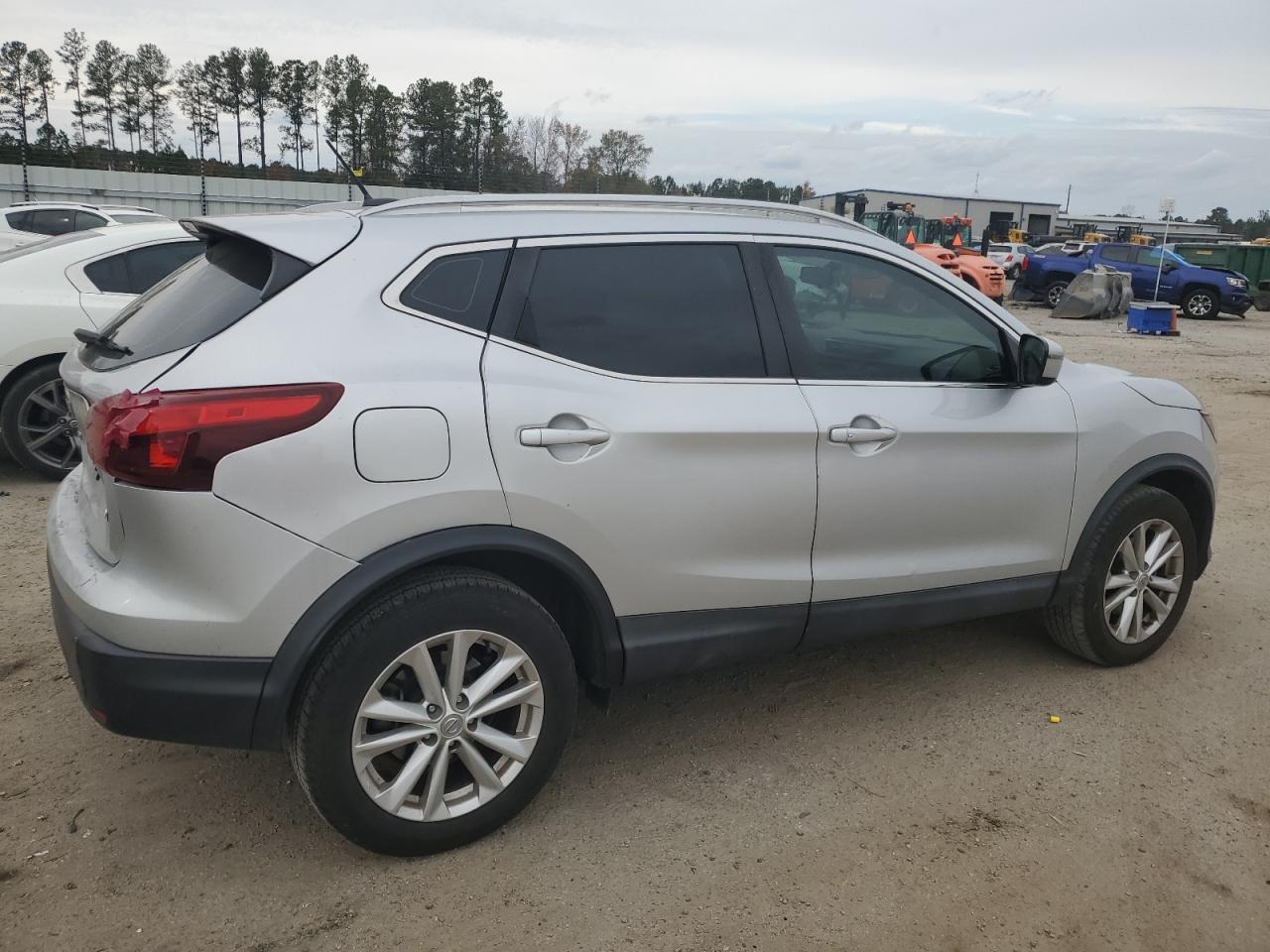 Obraz 3 z 2017 NISSAN ROGUE SPORT S 2017 z VIN JN1BJ1CP8HW036292