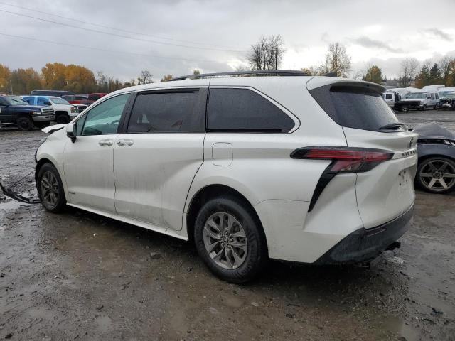 Image 2 of 2021 TOYOTA SIENNA XLE 2021 with VIN 5TDJRKEC9MS022106