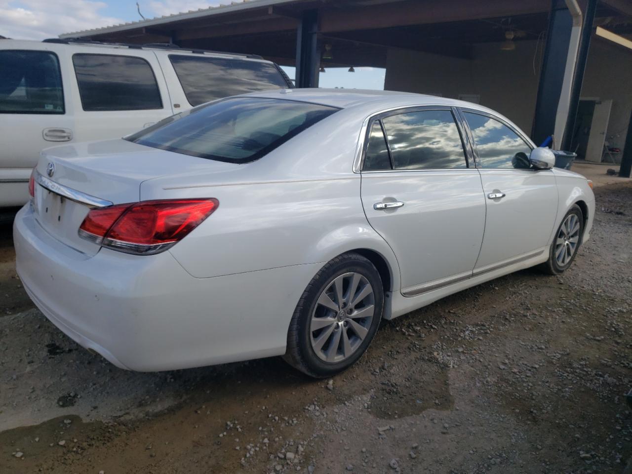Изображение 3 2012 TOYOTA AVALON BASE 2012 с VIN 4T1BK3DB3CU463288