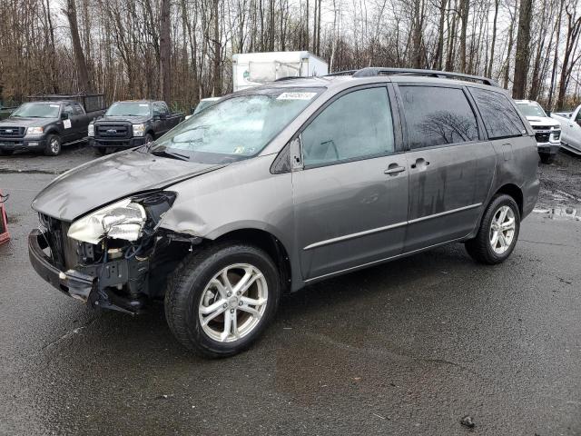 Obraz 2004 TOYOTA SIENNA LE 2004
