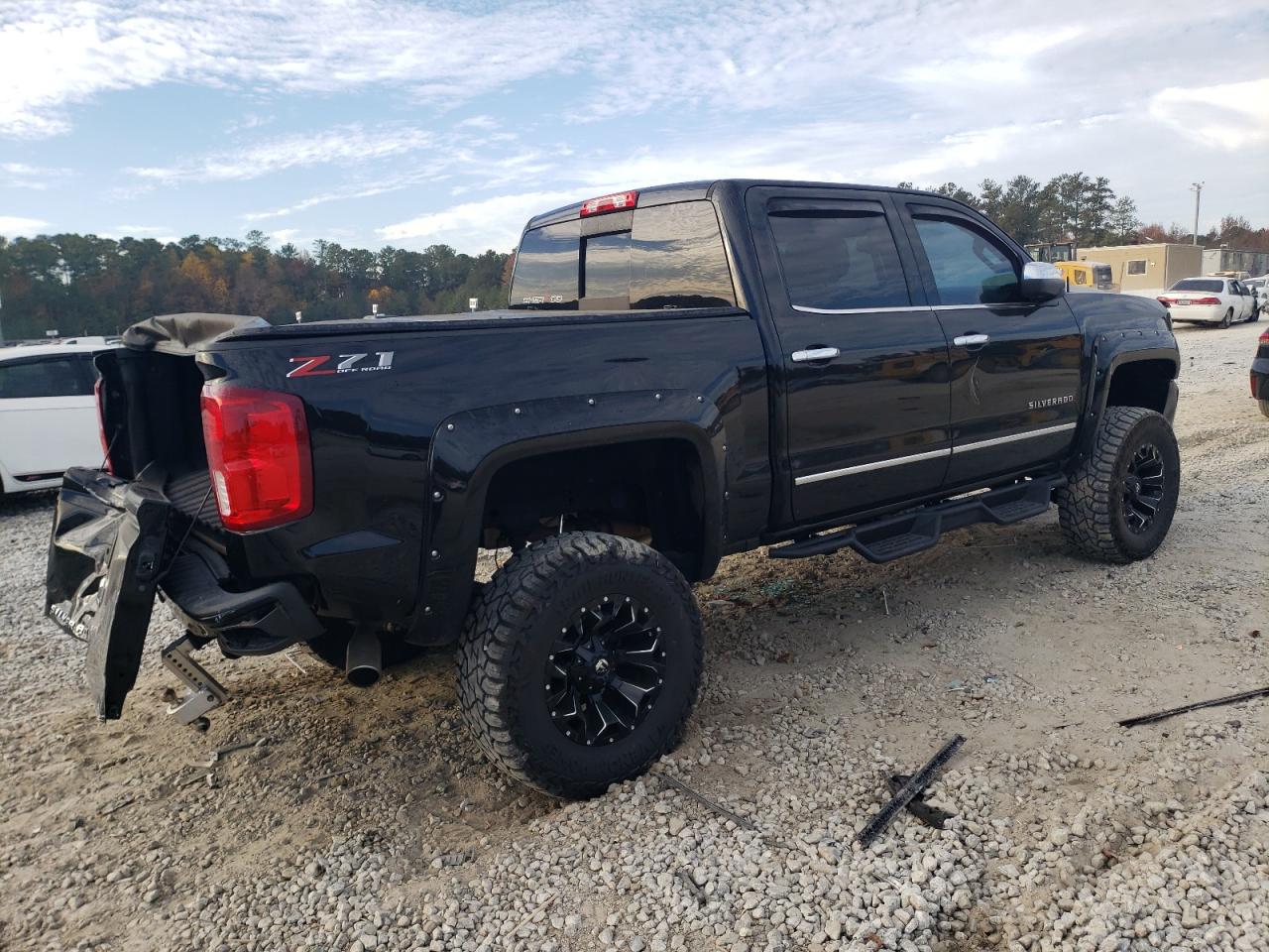 Image 3 of 2018 CHEVROLET SILVERADO K1500 LTZ 2018 with VIN 3GCUKSEC8JG321825