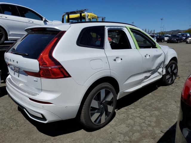 Image 3 of 2024 VOLVO XC60 PLUS 2024 with VIN YV4H60DL3R1761812