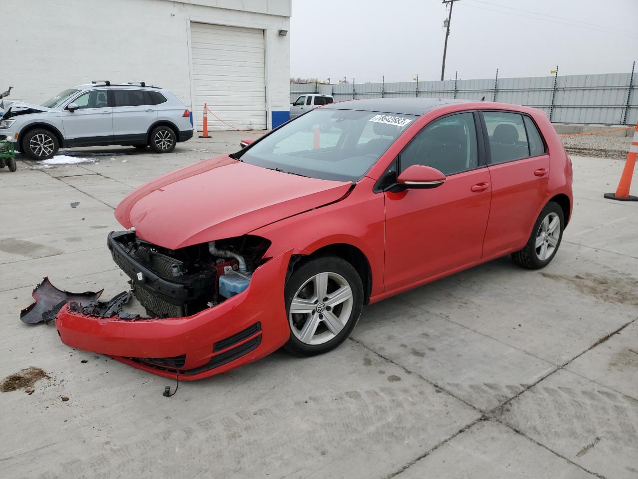 Obraz 1 z 2017 VOLKSWAGEN GOLF S 2017 z VIN 3VW217AU4HM007085