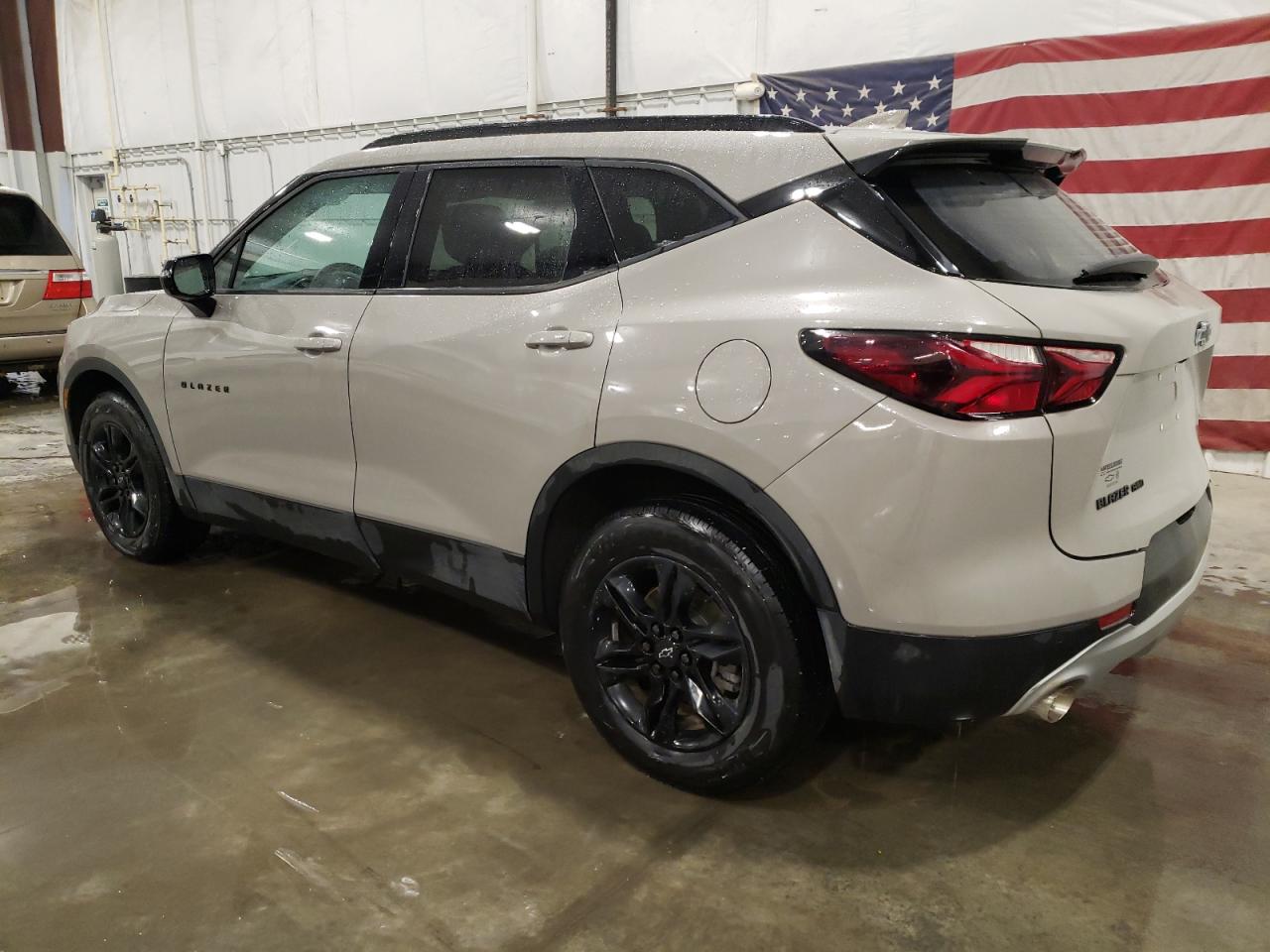 Изображение 2 2021 CHEVROLET BLAZER 2LT 2021 с VIN 3GNKBHRS3MS538249