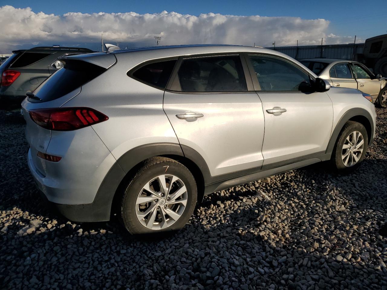 Изображение 3 2019 HYUNDAI TUCSON SE 2019 с VIN KM8J2CA43KU861102