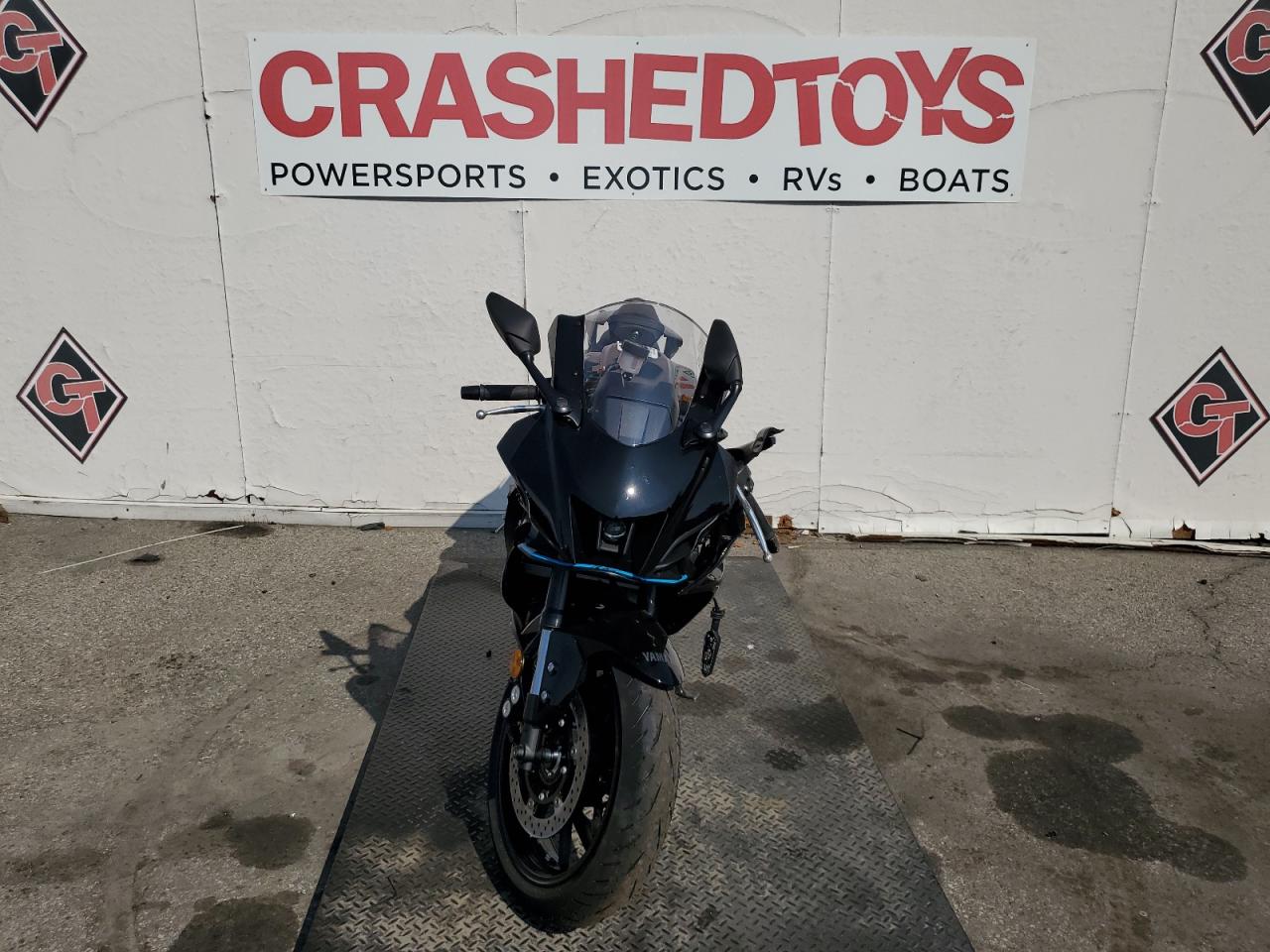 Image 2 of 2023 YAMAHA YZFR7  2023 with VIN JYARM38Y8PA001582
