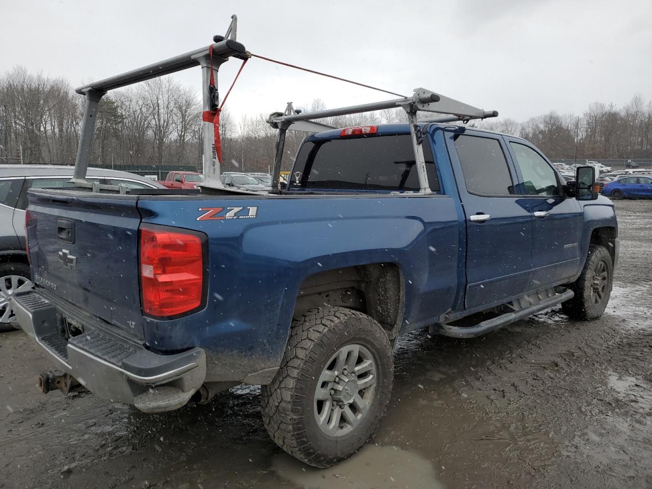 Image 3 of 2019 CHEVROLET SILVERADO K2500 HEAVY DUTY LT 2019 with VIN 1GC1KSEY9KF112224