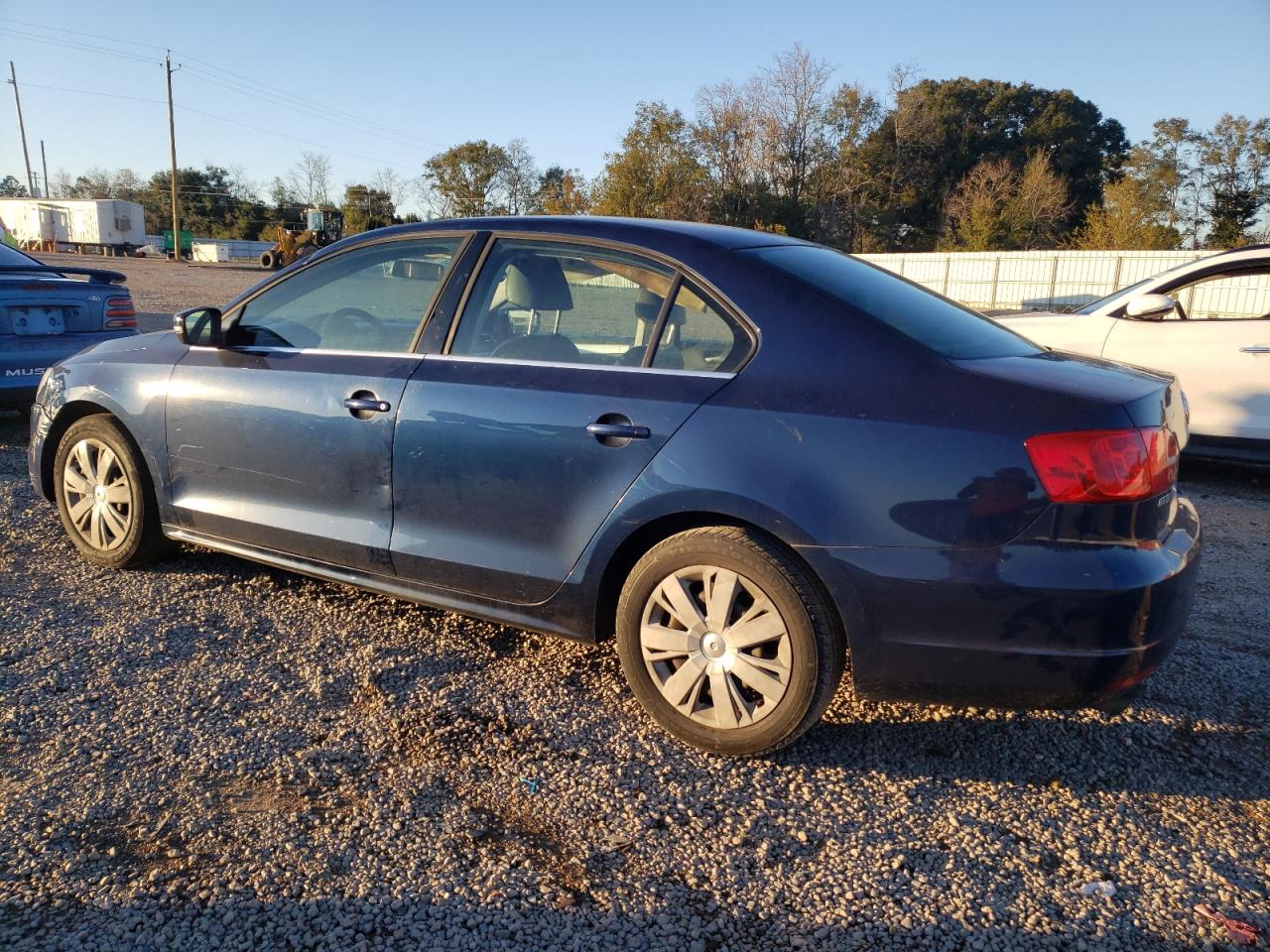 Image 2 of 2013 VOLKSWAGEN JETTA SE 2013 with VIN 3VWDP7AJ5DM408233