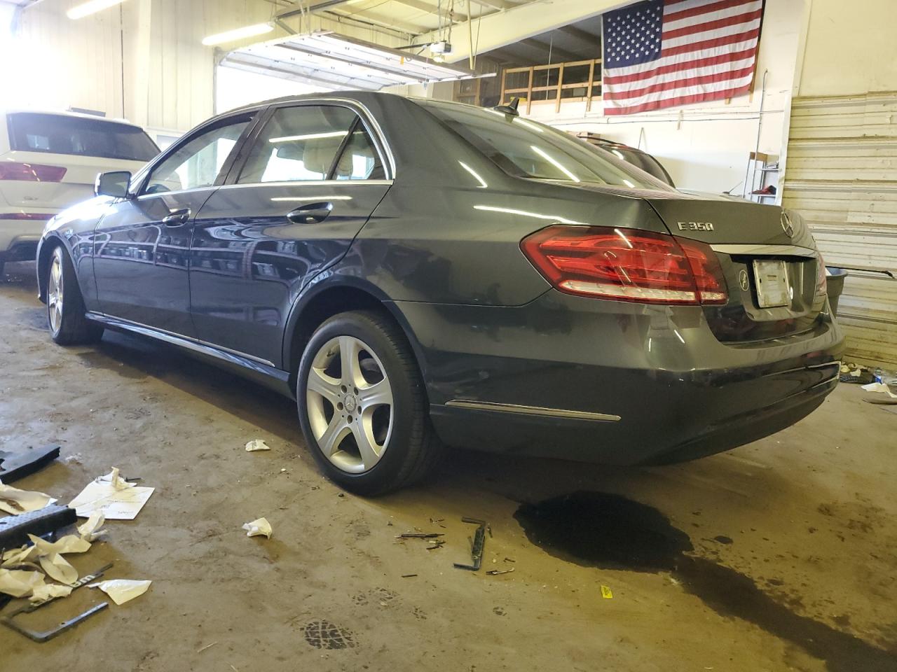 Image 2 of 2016 MERCEDES-BENZ E 350 4MATIC 2016 with VIN WDDHF8JB6GB185935