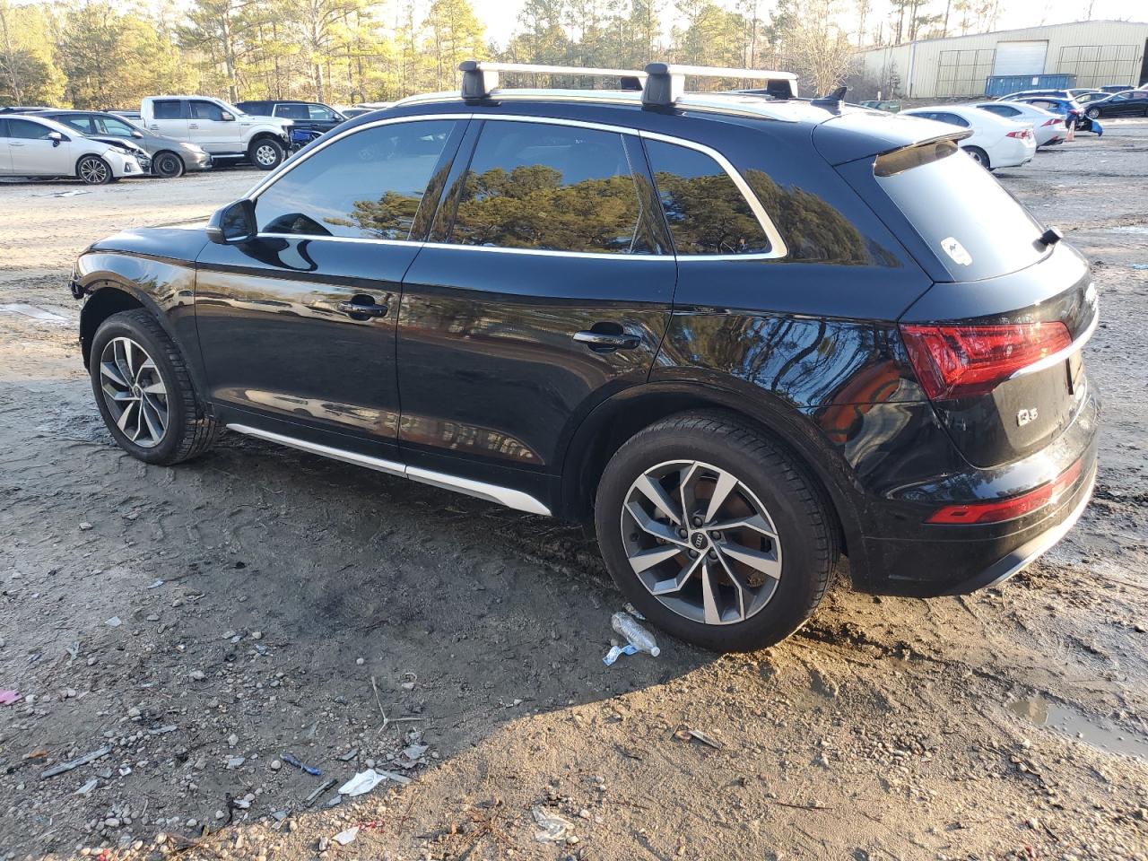 Obraz 2 z 2021 AUDI Q5 PREMIUM PLUS 2021 z VIN WA1BAAFY0M2065377