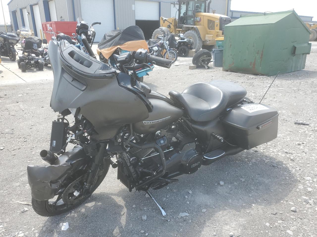 Image 2 of Harley-Davidson Flhxs 2020 with VIN 1HD1KRP17LB601463