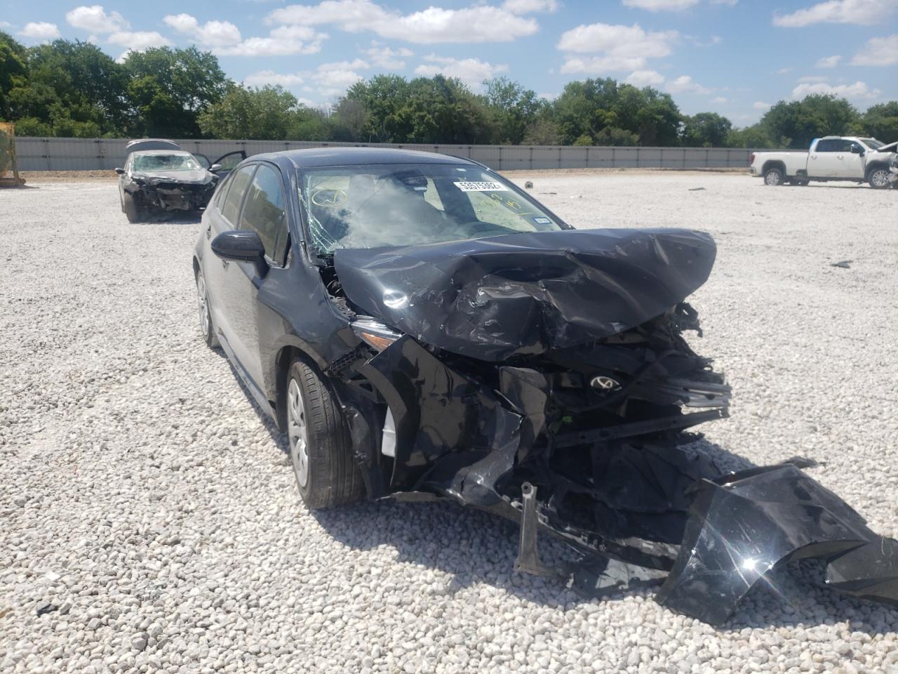 Image 1 of 2020 TOYOTA COROLLA LE 2020 with VIN JTDEPRAE1LJ062151
