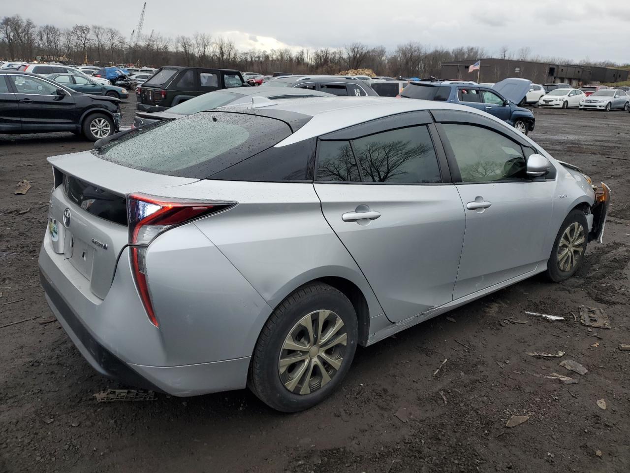 Image 3 of 2017 TOYOTA PRIUS  2017 with VIN JTDKBRFU0H3038436