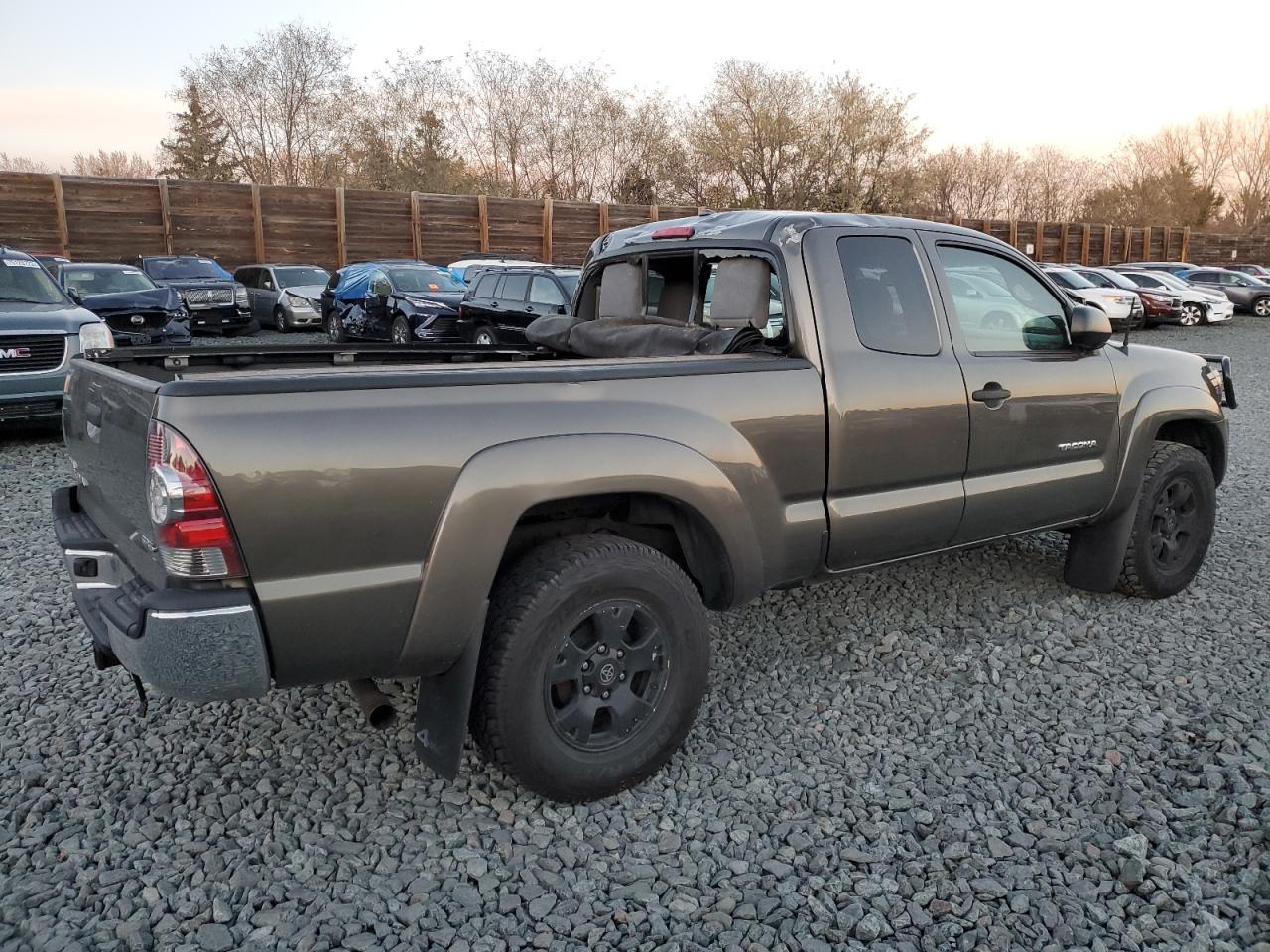 Obraz 3 z 2010 TOYOTA TACOMA ACCESS CAB 2010 z VIN 5TEUX4EN6AZ727587