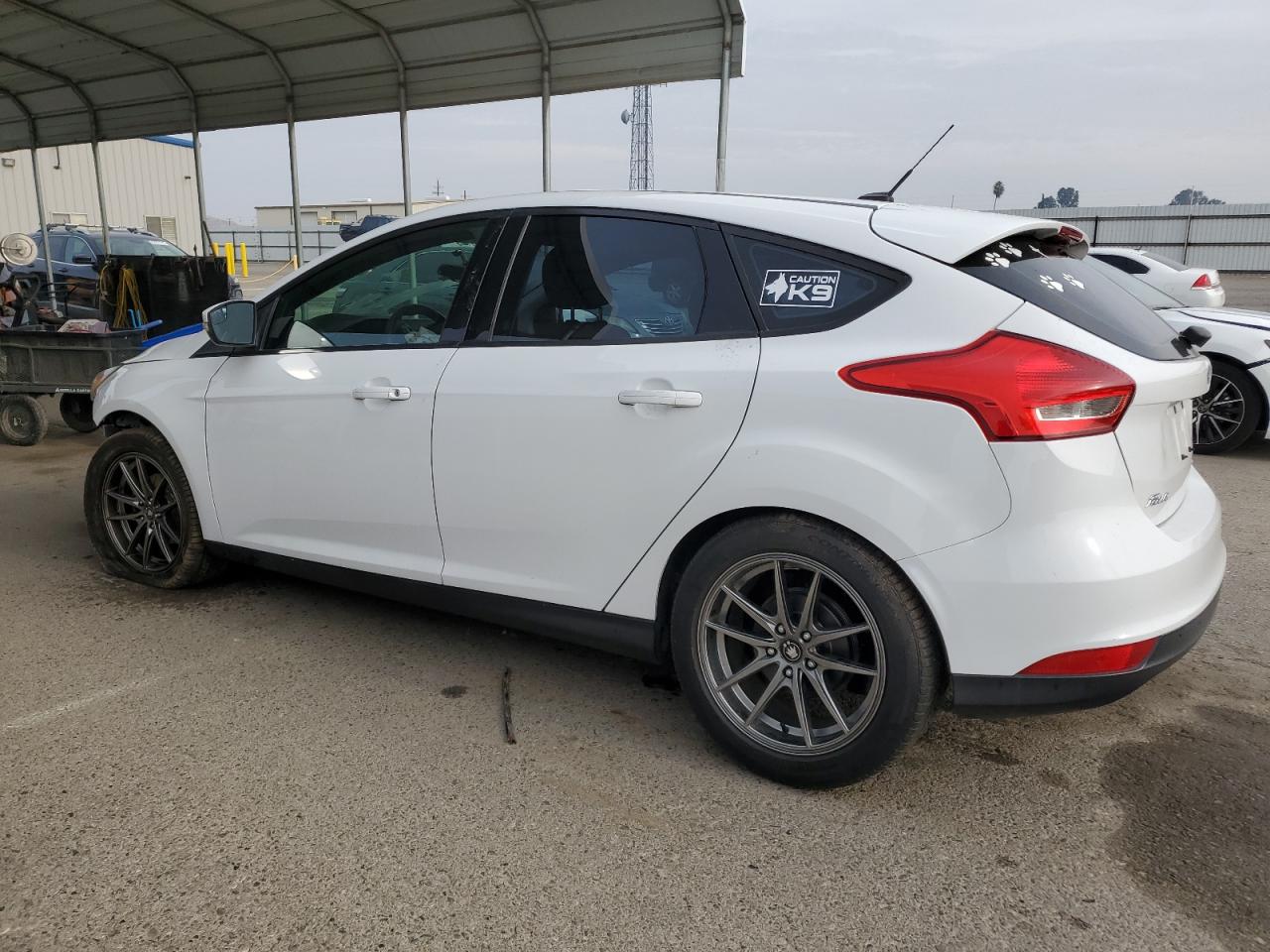 Obraz 2 z 2016 FORD FOCUS SE 2016 z VIN 1FADP3K26GL363365