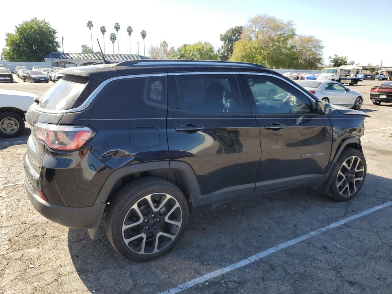 Obraz 3 z 2018 JEEP COMPASS LIMITED 2018 z VIN 3C4NJDCB6JT131283