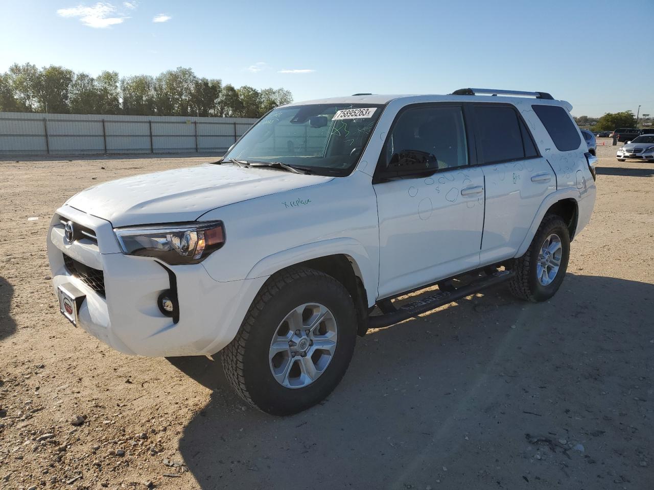 Image 1 of 2021 TOYOTA 4RUNNER SR5/SR5 PREMIUM 2021 with VIN JTEMU5JR8M5842251