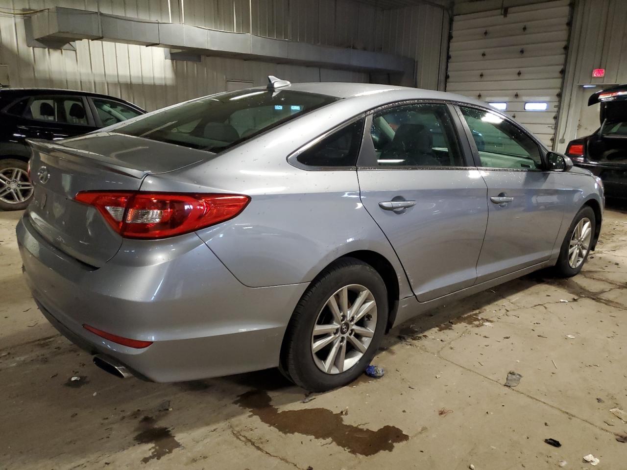 Image 3 of 2015 HYUNDAI SONATA SE 2015 with VIN 5NPE24AF2FH218530