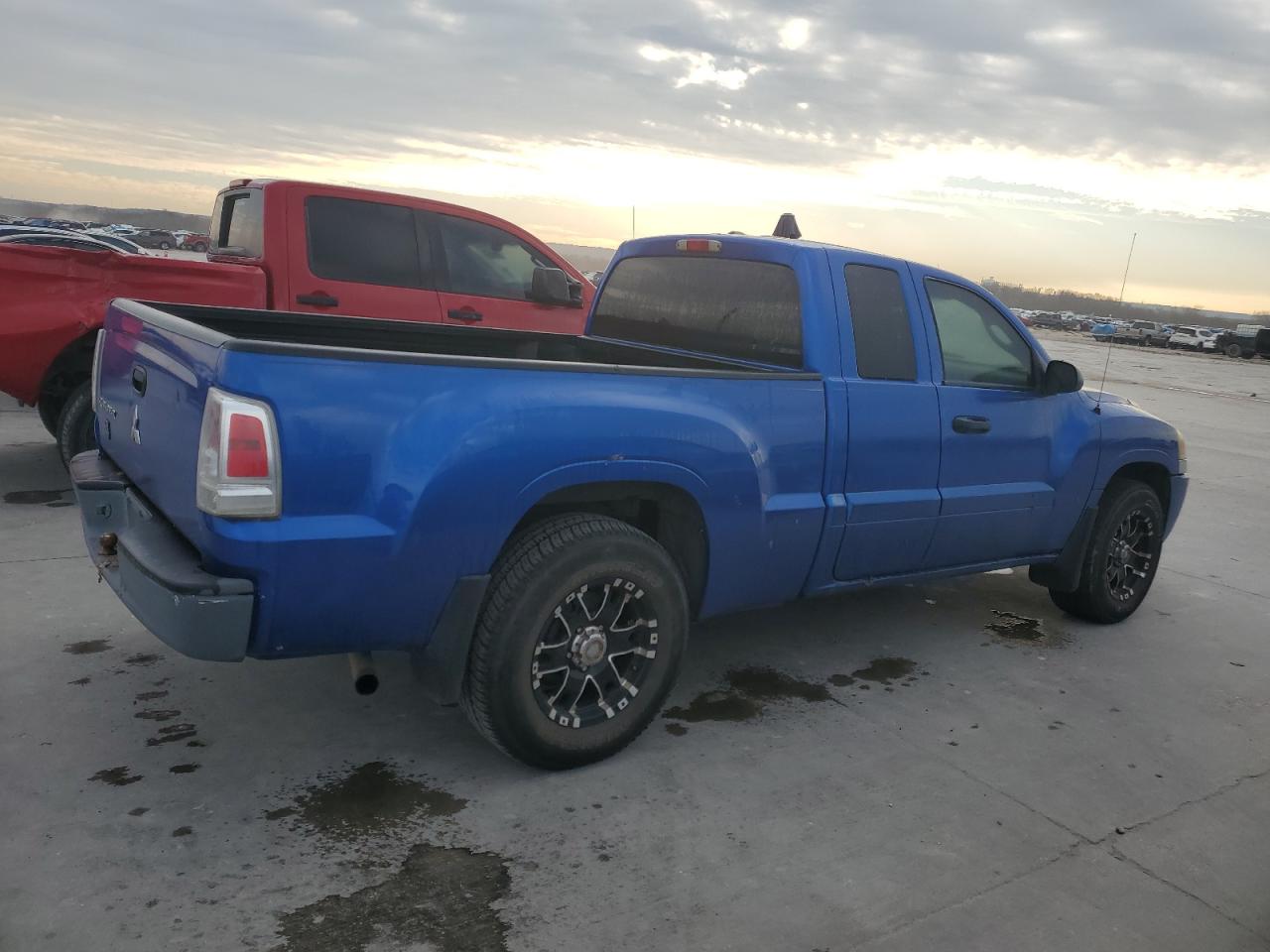 Obraz 3 z 2007 MITSUBISHI RAIDER LS 2007 z VIN 1Z7HC22K07S213182