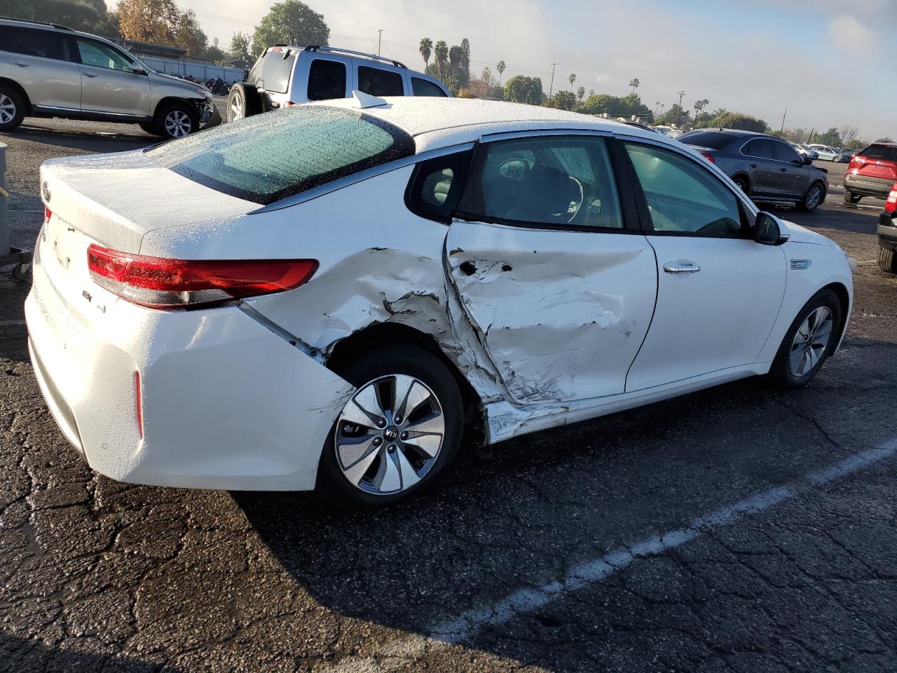 Image 3 of 2019 KIA OPTIMA HYBRID 2019 with VIN KNAGU4LE9K5031719