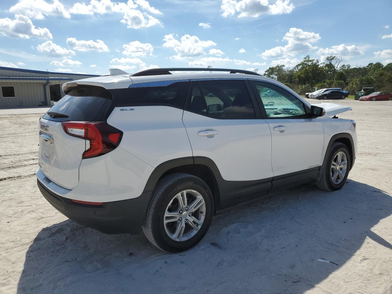 Image 3 of 2022 GMC TERRAIN SLE 2022 with VIN 3GKALMEV1NL115616
