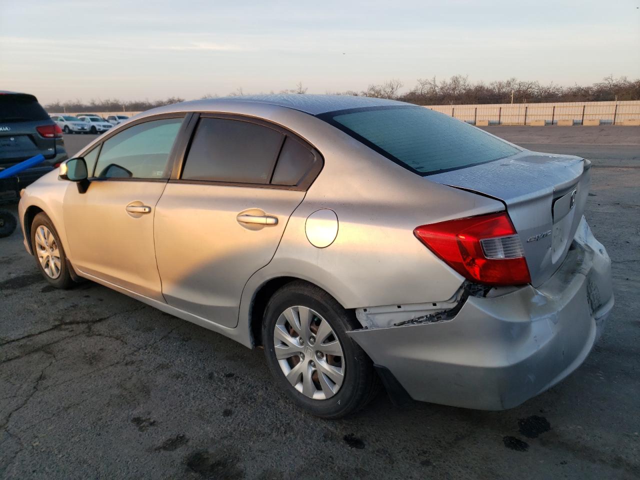 Изображение 2 2012 HONDA CIVIC LX 2012 с VIN 19XFB2F54CE310411
