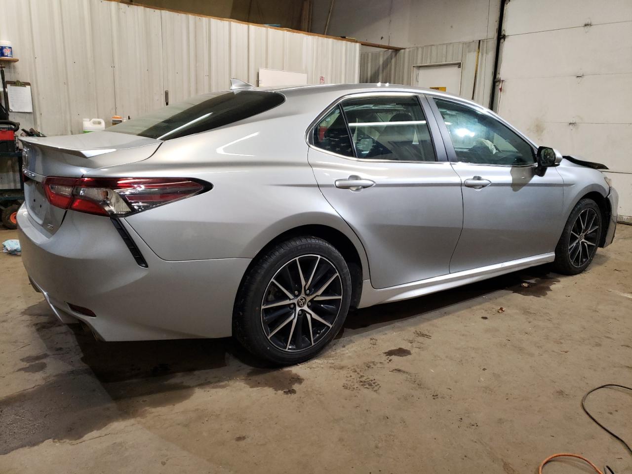 Image 3 of 2021 TOYOTA CAMRY SE 2021 with VIN 4T1G11AK2MU433797