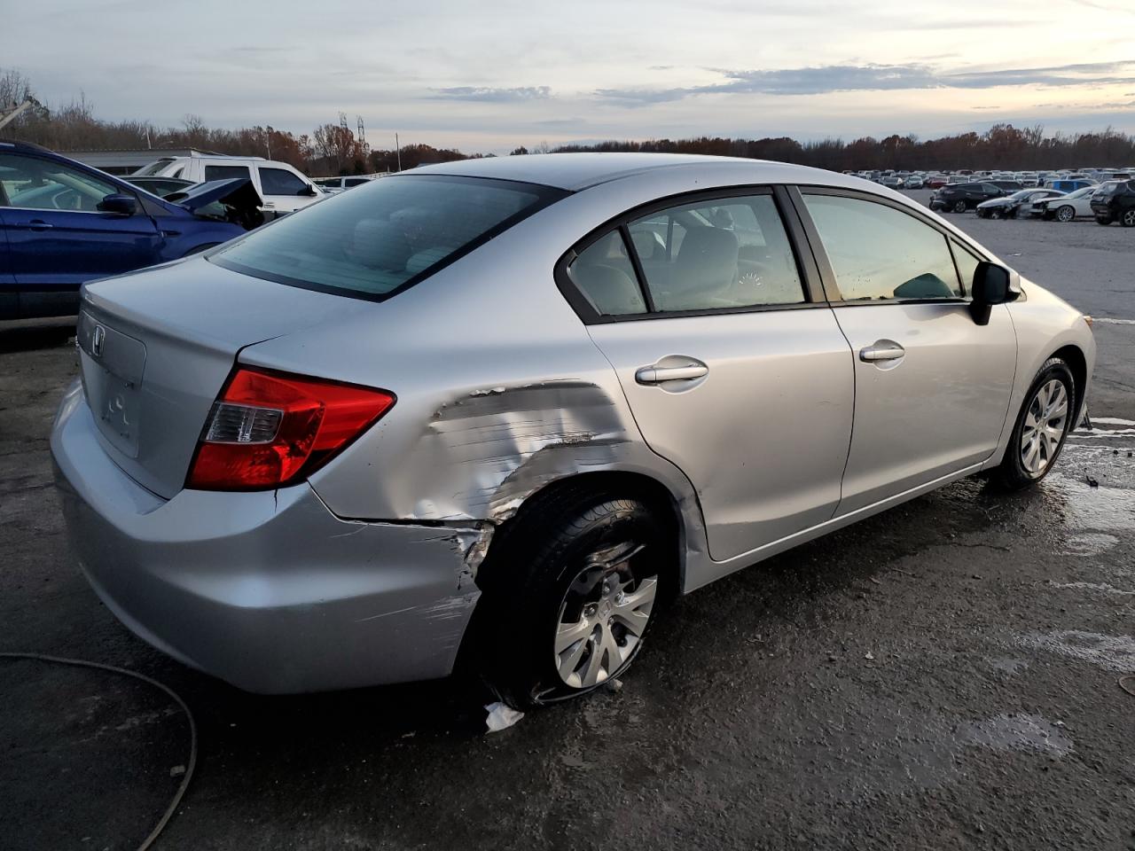 Obraz 3 z 2012 HONDA CIVIC LX 2012 z VIN 2HGFB2F55CH573559