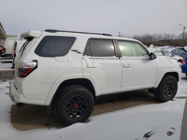 Image 3 of 2022 TOYOTA 4RUNNER SR5 PREMIUM 2022 with VIN JTERU5JR4N6062216