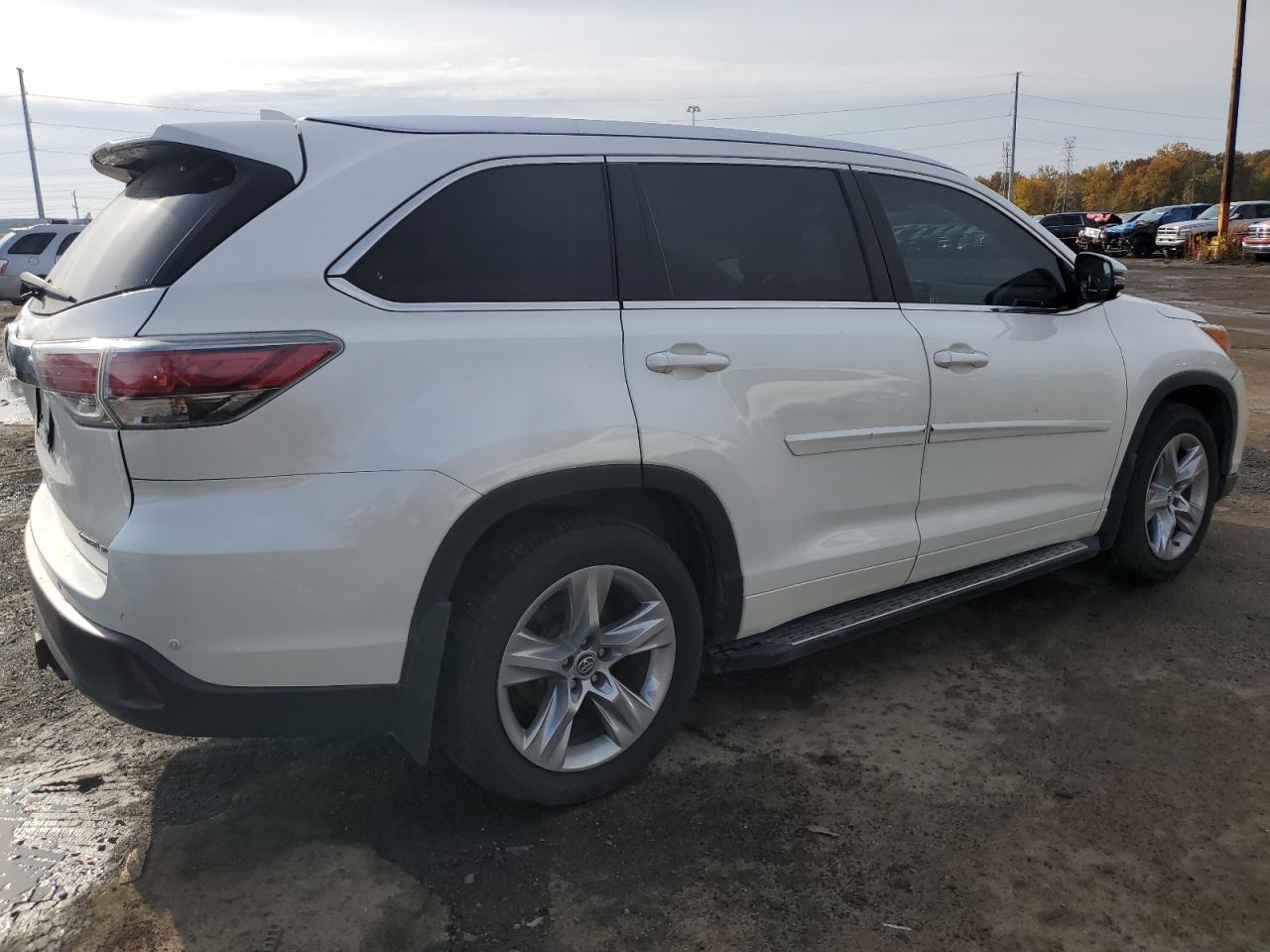 Obraz 3 z 2016 TOYOTA HIGHLANDER LIMITED 2016 z VIN 5TDDKRFH6GS250959