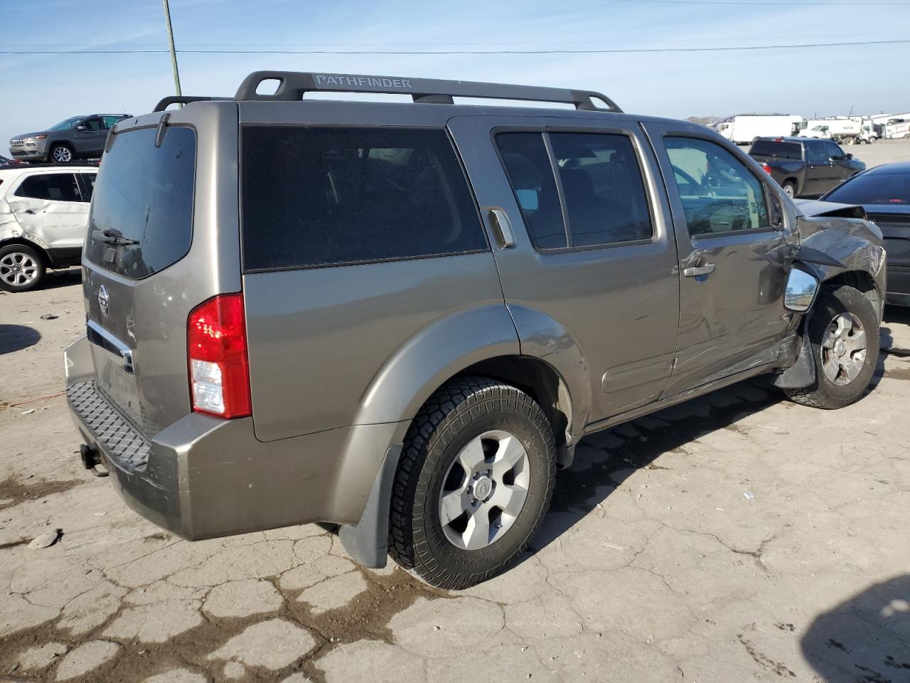 Image 3 of 2005 NISSAN PATHFINDER LE 2005 with VIN 5N1AR18W85C707678