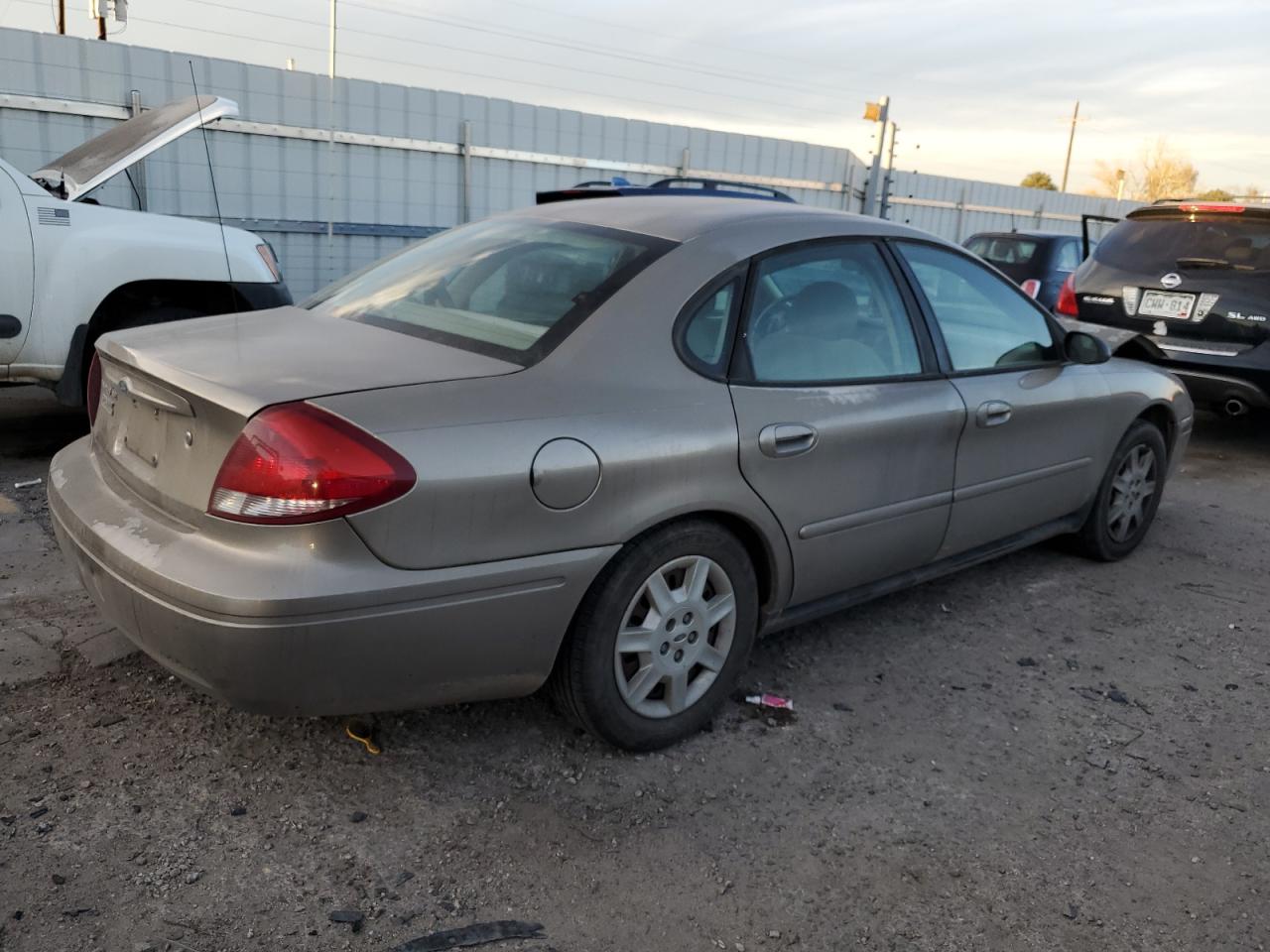 Изображение 3 2006 FORD TAURUS SE 2006 с VIN 1FAFP53U86A104374