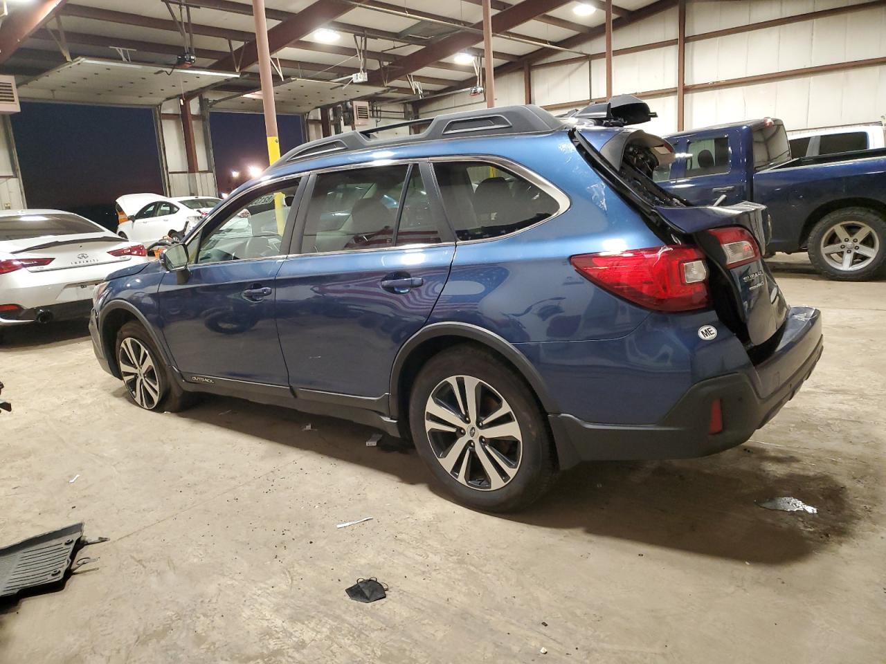 Obraz 2 z 2019 SUBARU OUTBACK 3.6R LIMITED 2019 z VIN 4S4BSENC6K3310847