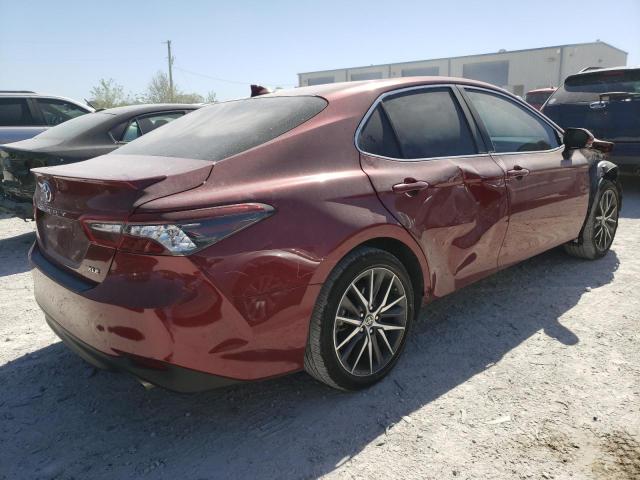 Obraz 3 z 2022 TOYOTA CAMRY XLE 2022 z VIN 4T1F11AK7NU070507