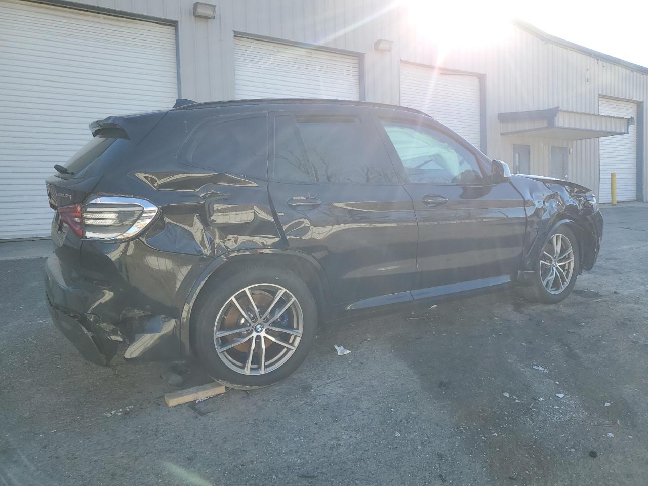 Obraz 3 z 2018 BMW X3 XDRIVEM40I 2018 z VIN 5UXTS3C53J0Y97492