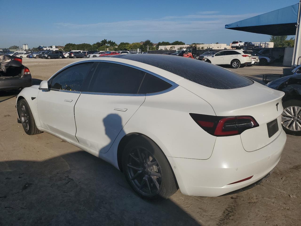 Obraz 2 z 2020 TESLA MODEL 3  2020 z VIN 5YJ3E1EA4LF505065