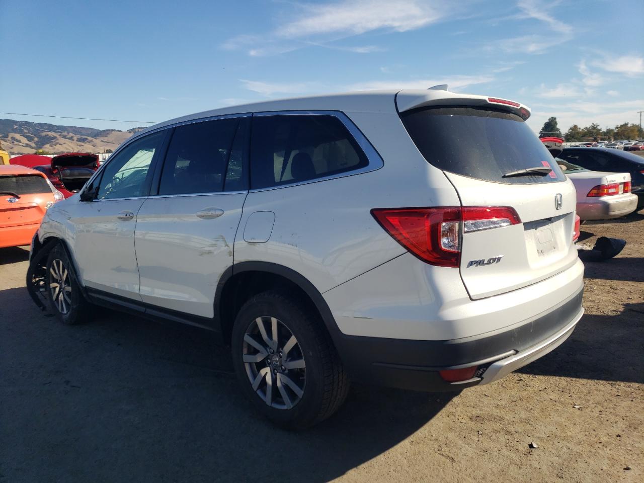Image 2 of 2020 HONDA PILOT EXL 2020 with VIN 5FNYF6H51LB059956