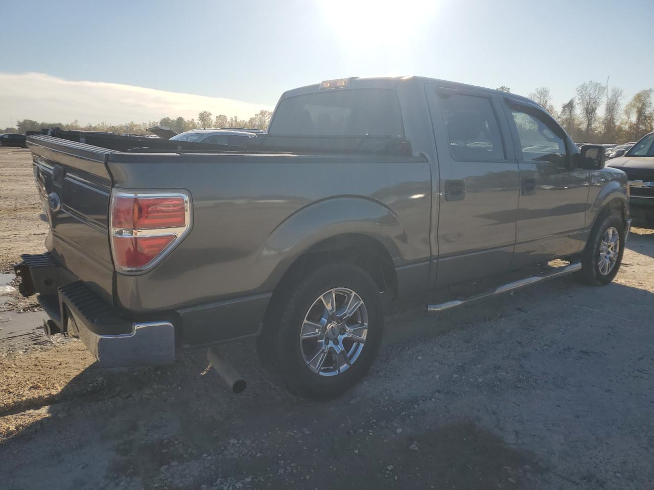 Obraz 3 z 2010 FORD F150 SUPERCREW 2010 z VIN 1FTEW1C81AFA40954