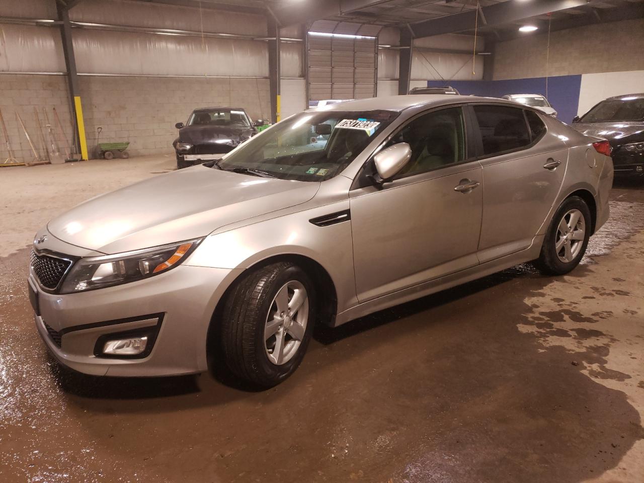Изображение 1 2015 KIA OPTIMA LX 2015 с VIN 5XXGM4A7XFG373124