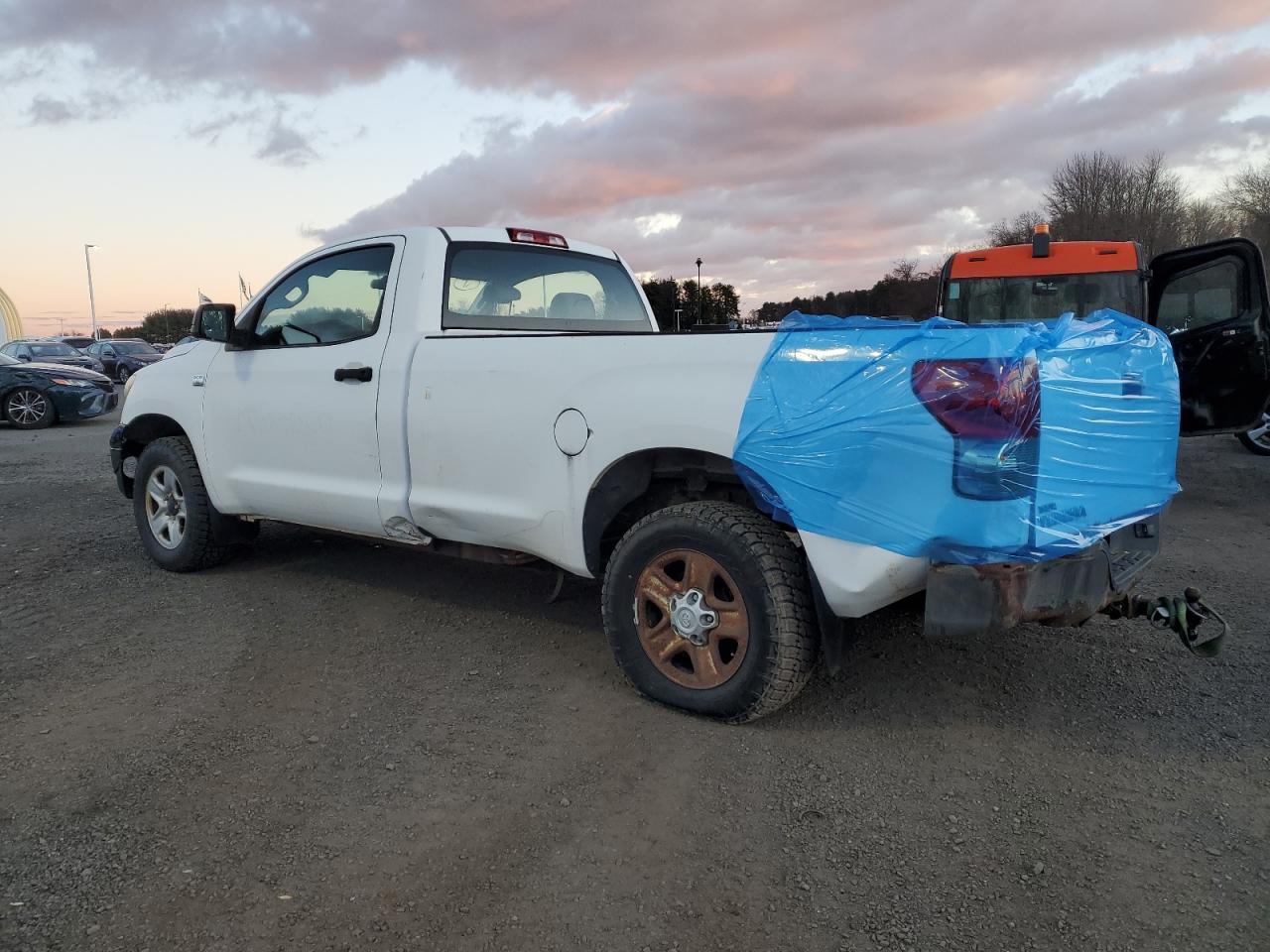 Image 2 of 2007 TOYOTA TUNDRA  2007 with VIN 5TFMT52157X003313