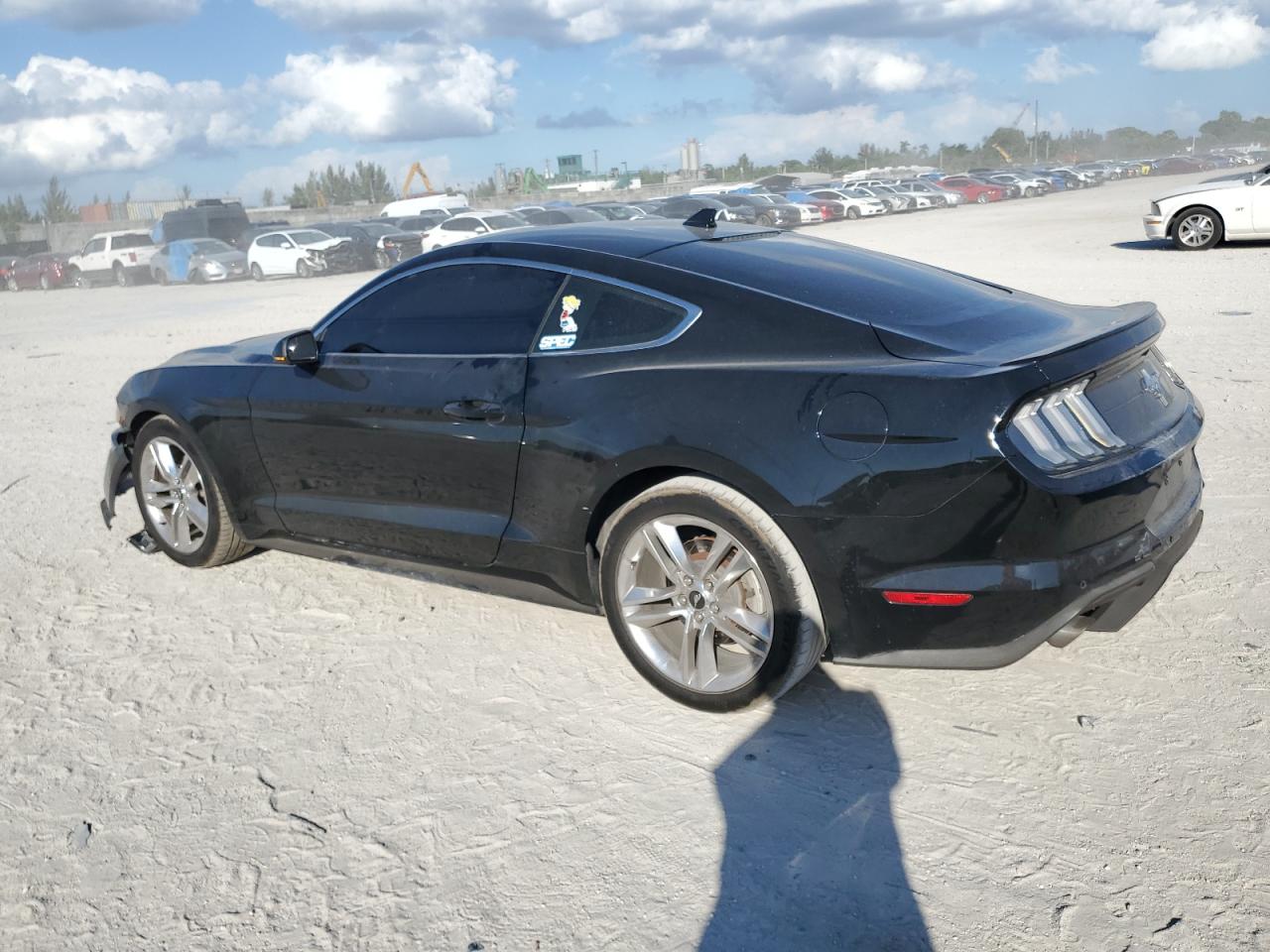 Obraz 2 z 2020 FORD MUSTANG  2020 z VIN 1FA6P8TH0L5157837