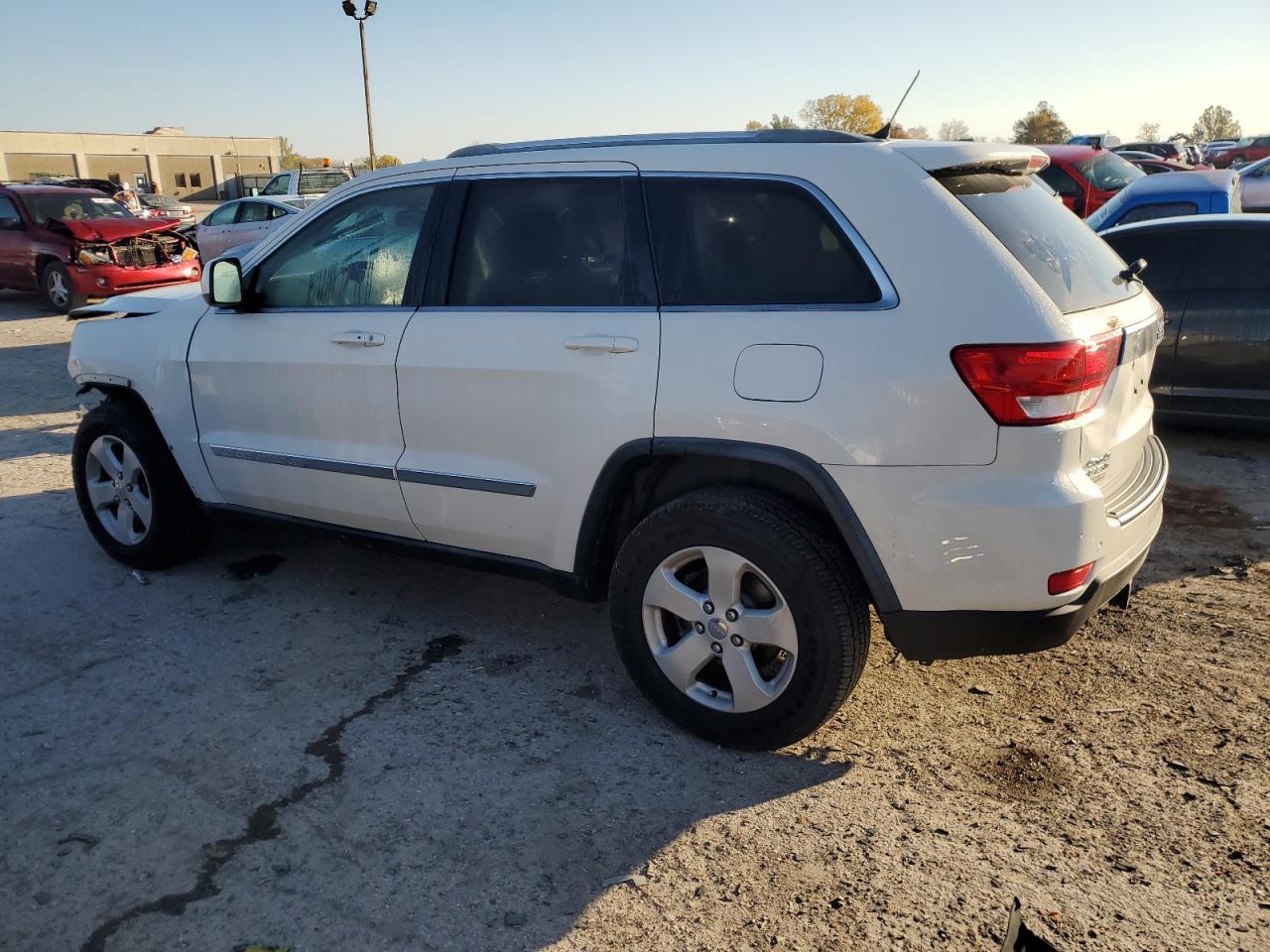 Image 2 of 2011 JEEP GRAND CHEROKEE LAREDO 2011 with VIN 1J4RR4GG7BC718552