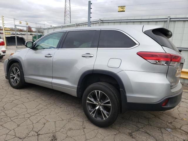 Изображение 2 2018 TOYOTA HIGHLANDER LE 2018 с VIN 5TDBZRFH6JS898571